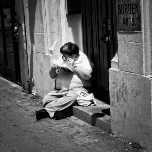 Man With Magnifying Glass - Men and Women of Los Angeles